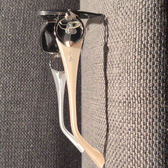 Gucci Sunglasses with Case - Picture 3 of 8